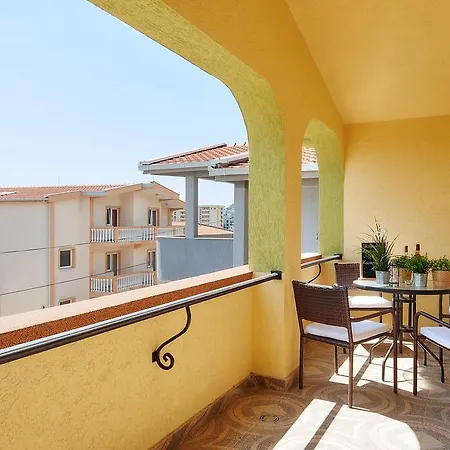 Apartments Villa Fourtuna Bar Dış mekan fotoğraf